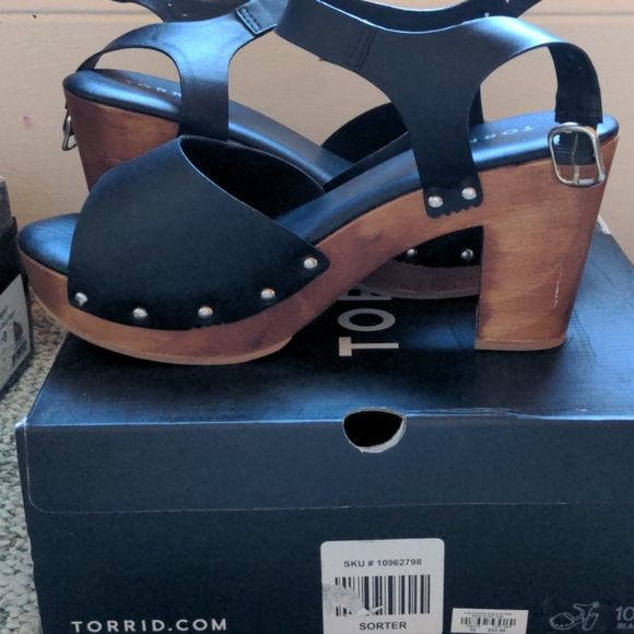 Torrid platform sandals - Picture 4 of 5
